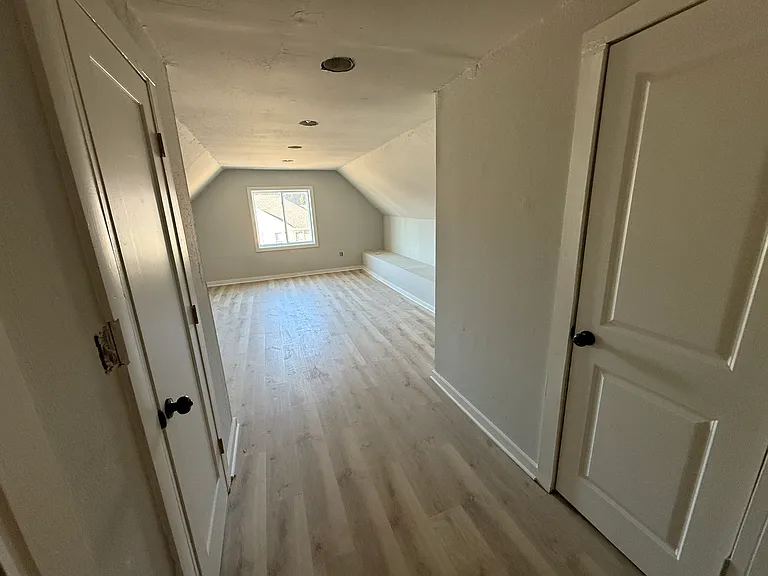 817 Hamilton St — Photo 7