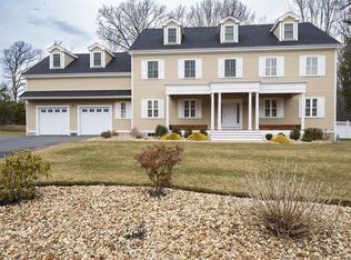 3 Berkley Dr, Walpole, MA 02081