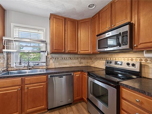 5th image of 5529 Taylors Walke Ln