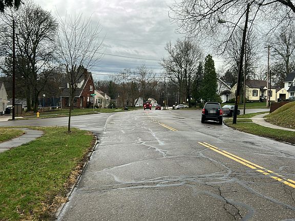 5th image of 1609 Tonawanda Ave