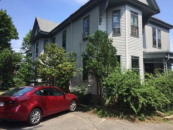 17 Burroughs St #3 — Photo 4