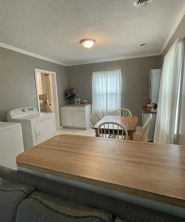 235 Country Club Dr