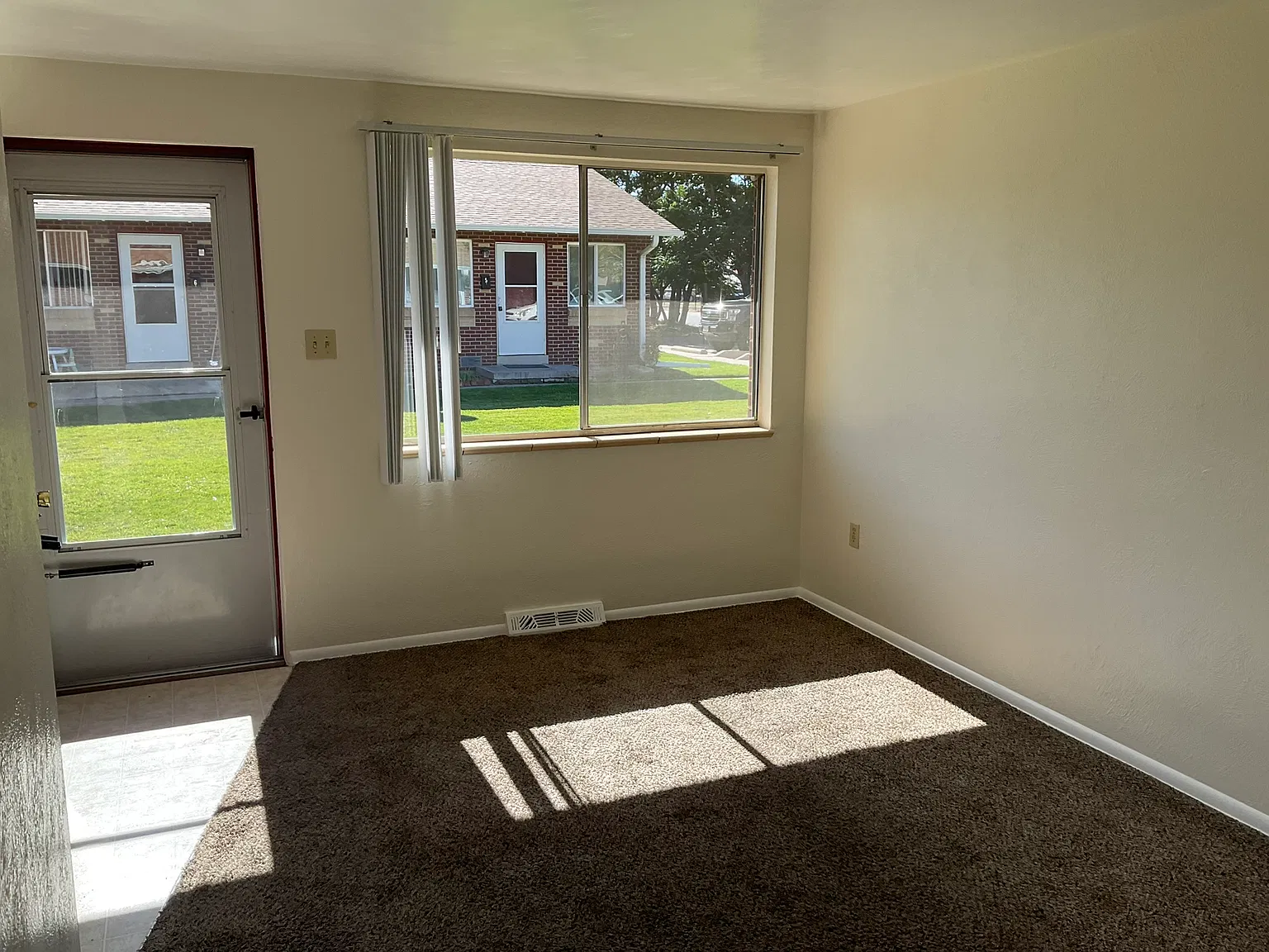 1 bed, 750 sqft, $1,250 — Photo 3