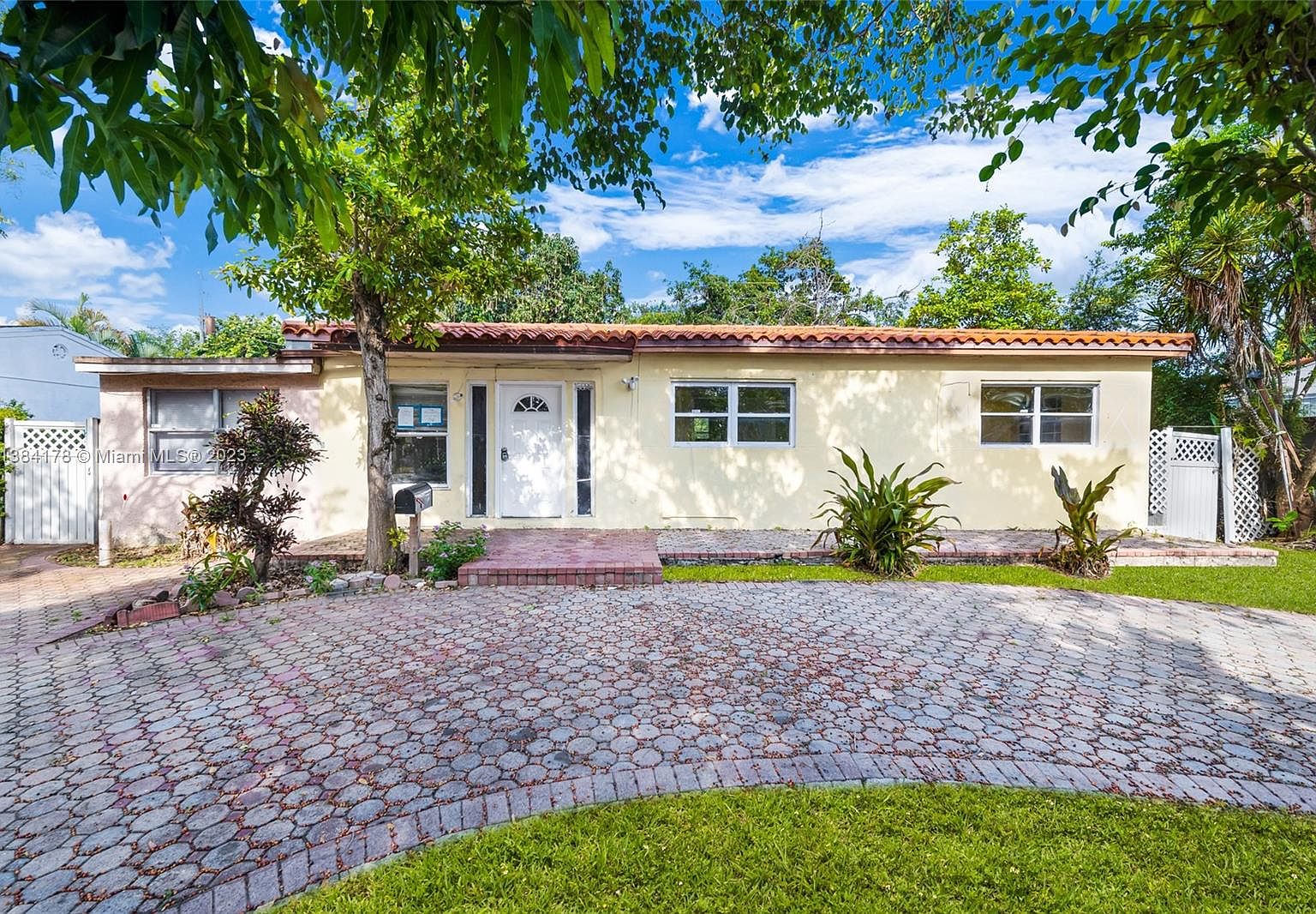 15595 NE 10th Ave, North Miami Beach, FL 33162 Zillow