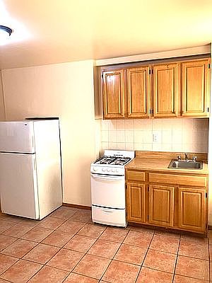 5th image of 180 E 109th St #2