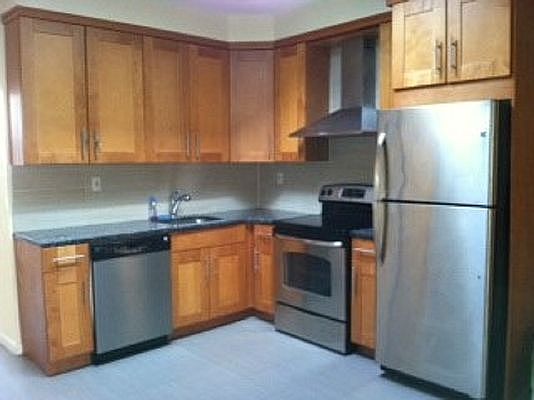 2nd image of 68 4th Ave APT 3