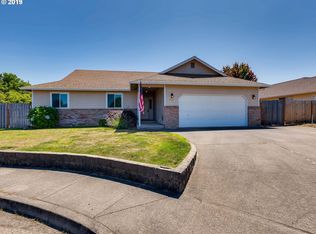 631 SE 6th Pl, Canby, OR 97013