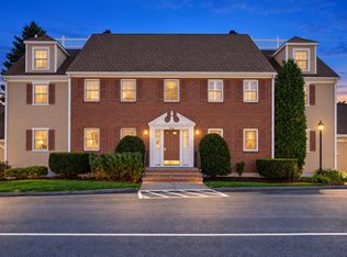 9 Weatherly Dr, Salem, MA 01970