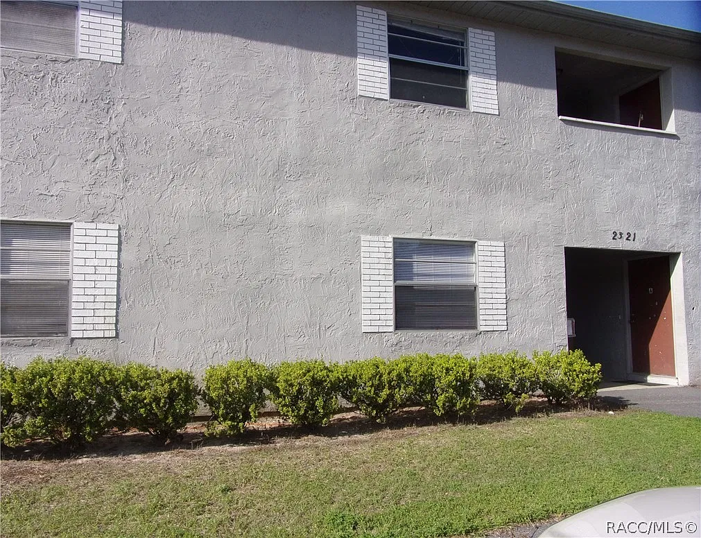 Carter Street Apartments — Photo 1