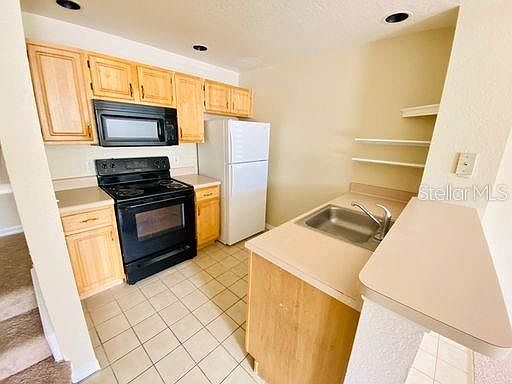 4th image of 4009 Venetian Bay Dr APT 104