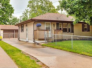 2509 E 38th Ct, Des Moines, IA 50317