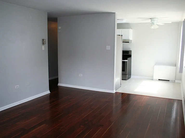 Pearl Manor — Photo 13