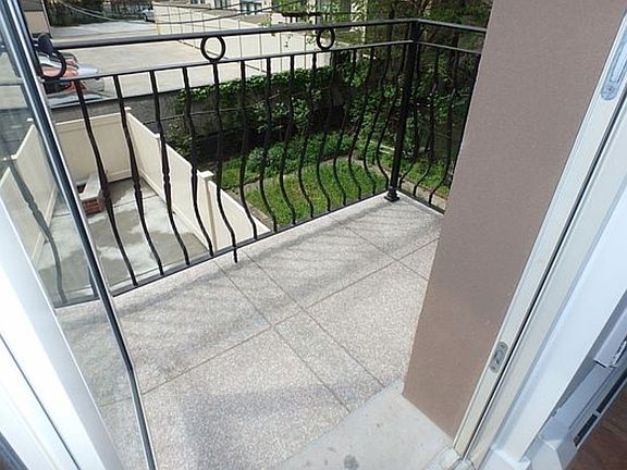 5th image of 3084 29th St APT 3F