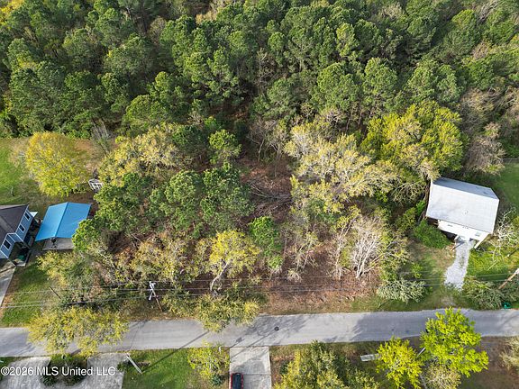 4th image of 115 Favre St Lot 1
