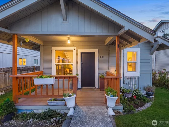 803 N Pacific Avenue, Kelso, WA 98626
