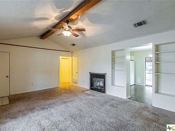 3rd image of 210 Blanket Dr
