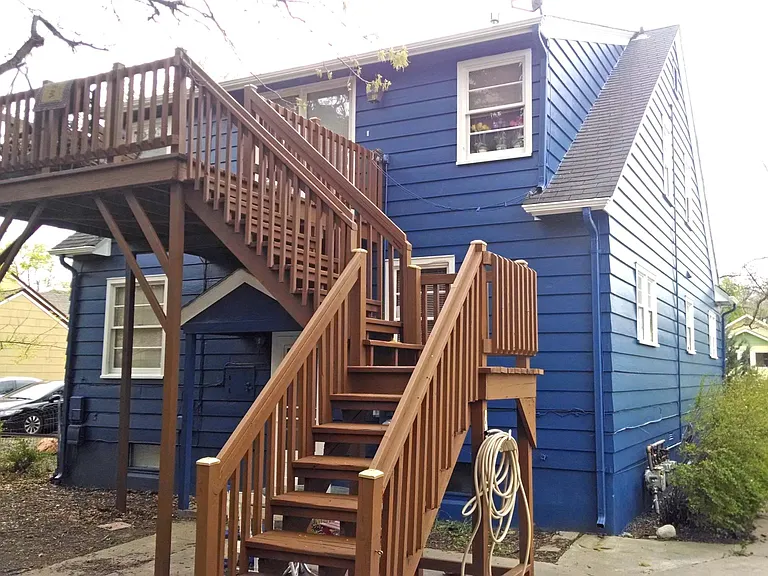 636 S Loomis Ave #C — Photo 2