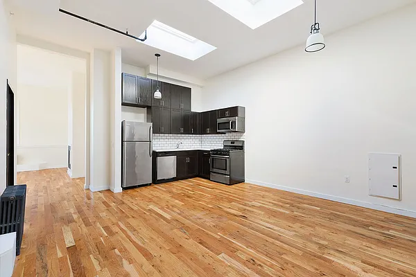 Rented by Compass | media 35