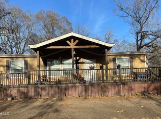 106 East St, Edwards, MS 39066
