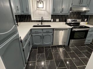 8590 Cedar Cir E, Southaven, MS 38671