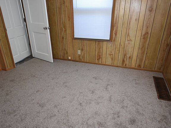 3rd image of 1624 S Vernon St