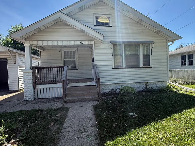 722 S 16th St — Photo 5