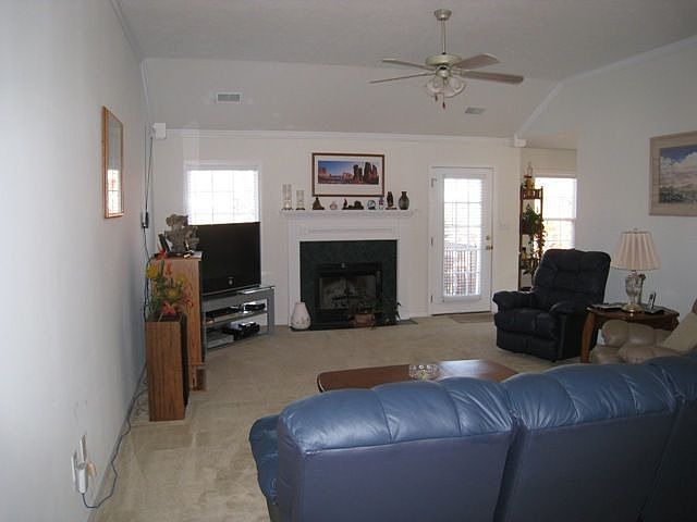 2nd image of 420 Knotts Courtl