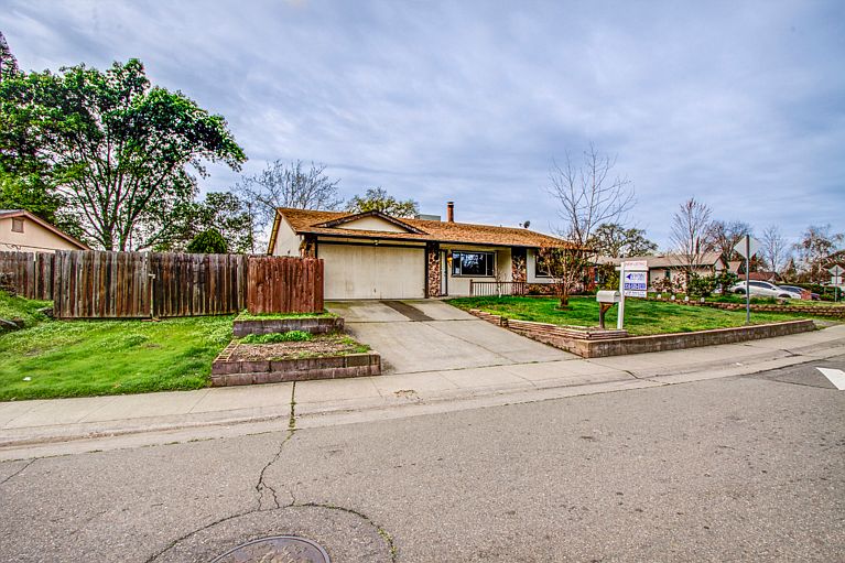 1st image of 6565 Mauana Way
