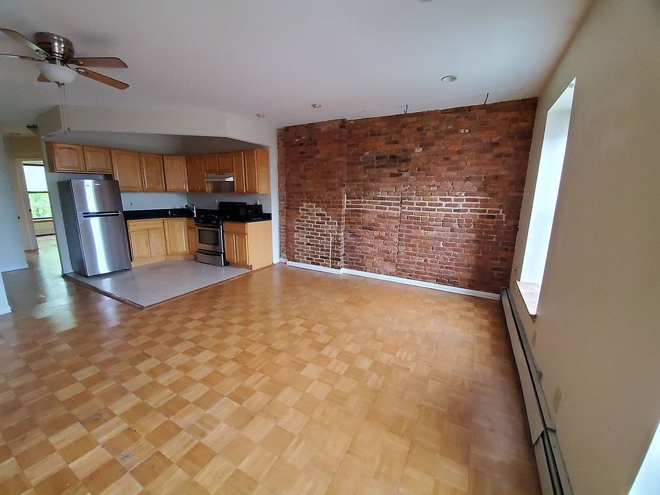 1st image of 37 Quincy St #3