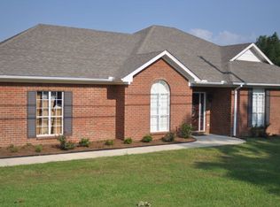 4215 Lee Rd, Vicksburg, MS 39180