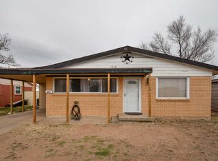 402 Cedar Ave, Dumas, TX 79029