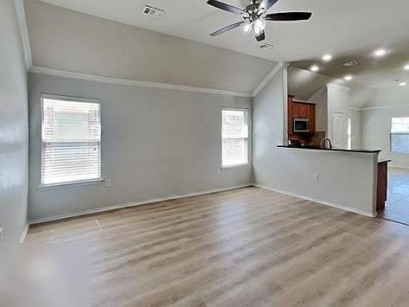 2nd image of 5833 Zachary Scott St