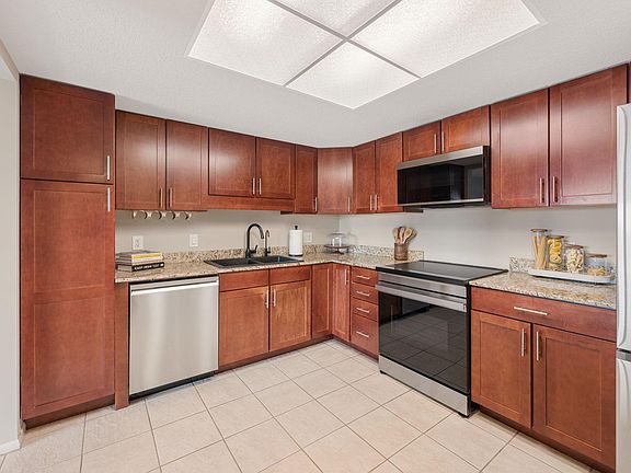 3rd image of 110 1st Ave NE Unit F704