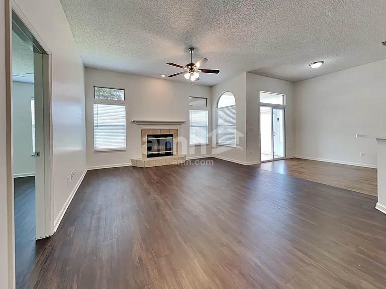 4406 Hanging Moss Dr — Photo 7