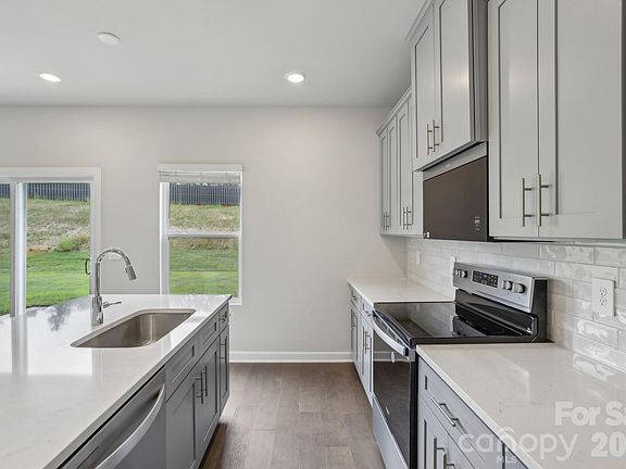 5th image of 183 Murphy Meadow Rd