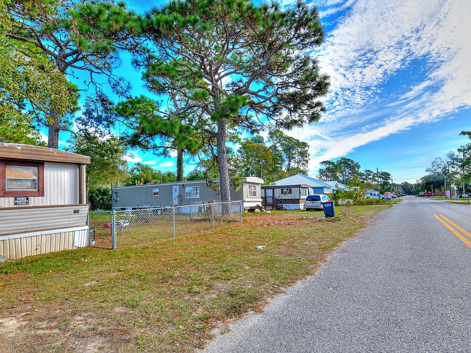 2nd image of 8716 Lorento St