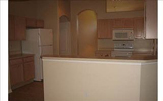 1st image of 13 Bickwick Ln