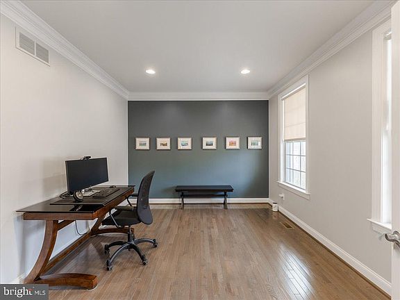 3rd image of 1575 Bright Glade Cir