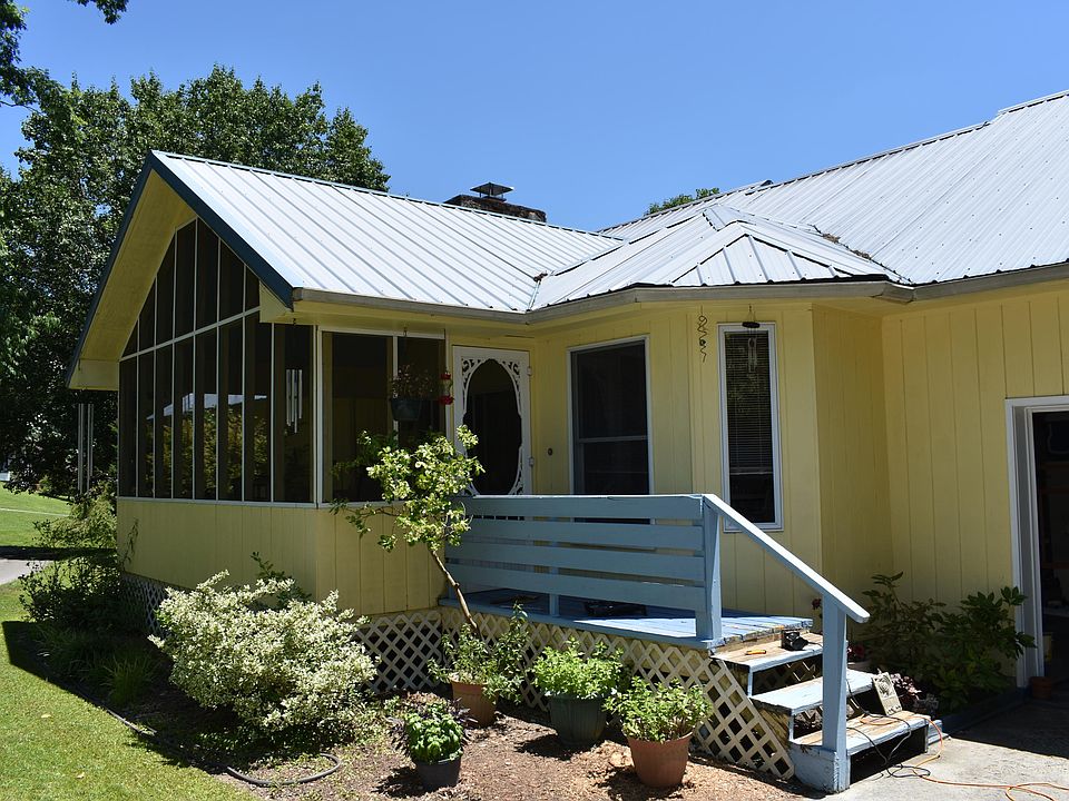 1st image of 11 Ennismore Dr