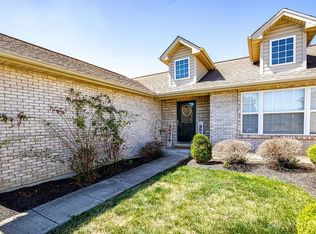 2127 Castle Pines Ct, Hamilton, OH 45013