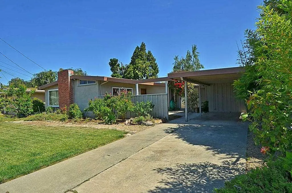 37656 Mosswood Dr photo 1