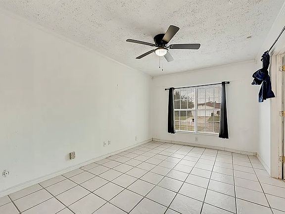 4th image of 2445 Moreland Dr