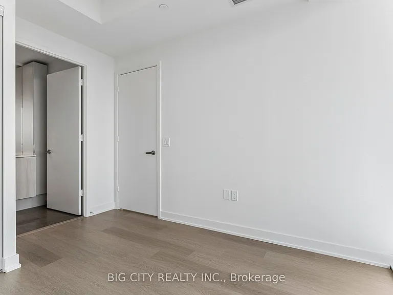 448 Burnhamthorpe Rd W #4501 — Photo 10