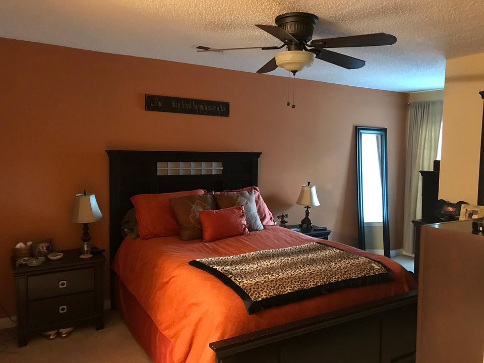 1st image of 240 Fox Hollow Dr APT 204