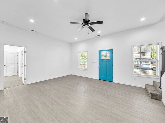 5th image of 1136 Oak Knoll Ter SE