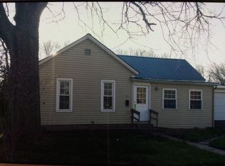 711 Maple St, Wamego, KS 66547