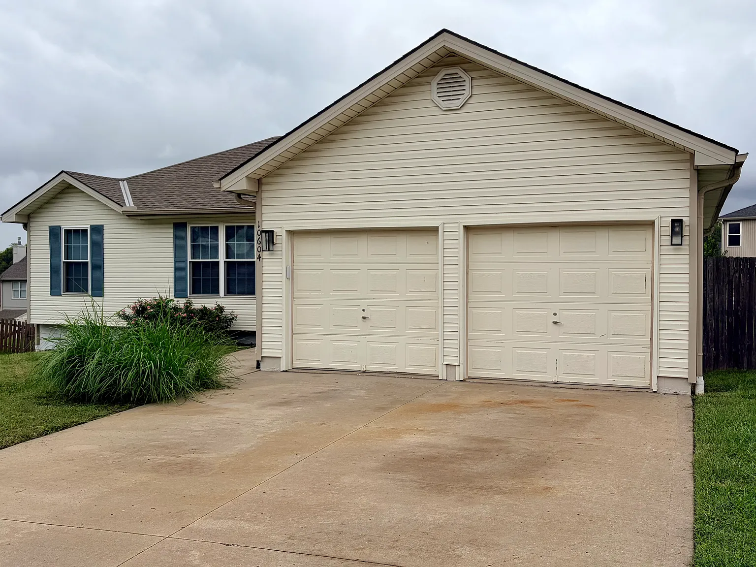 3 bed, 1310 sqft, $2,750 — Photo 2