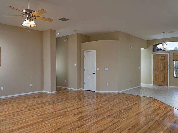 4th image of 8067 N Faded Leaf Dr