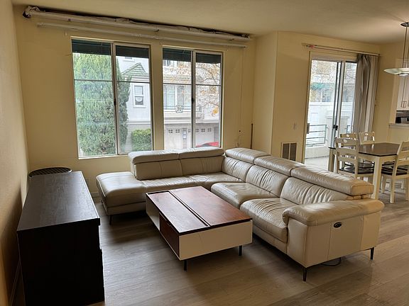 4th image of 450 Navaro Way Unit 122