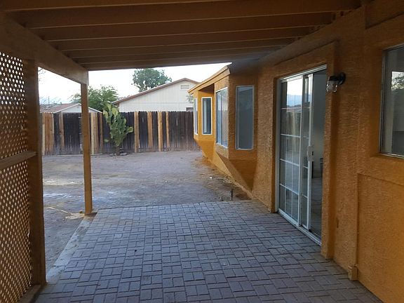 3rd image of 1602 W Calle Guadalajara